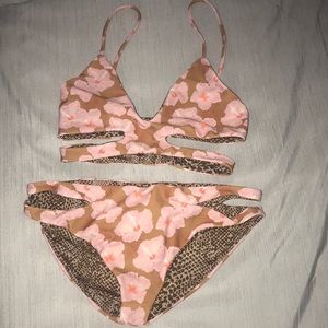 Acacia Mahalo Capsule Set